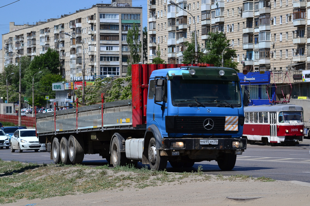 Волгоградская область, № М 695 ХМ 34 — Mercedes-Benz SK (общ. мод.)