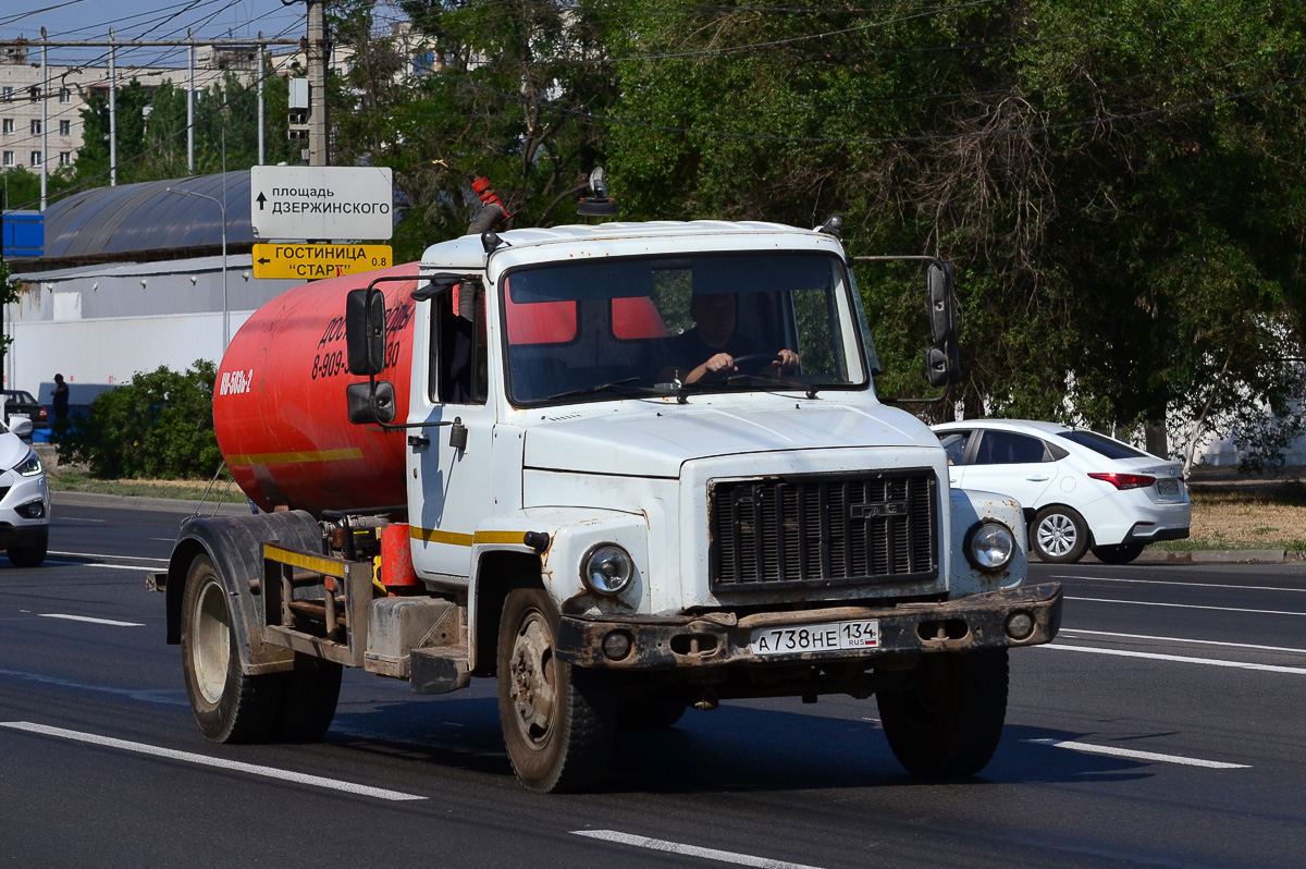 Волгоградская область, № А 738 НЕ 134 — ГАЗ-3309