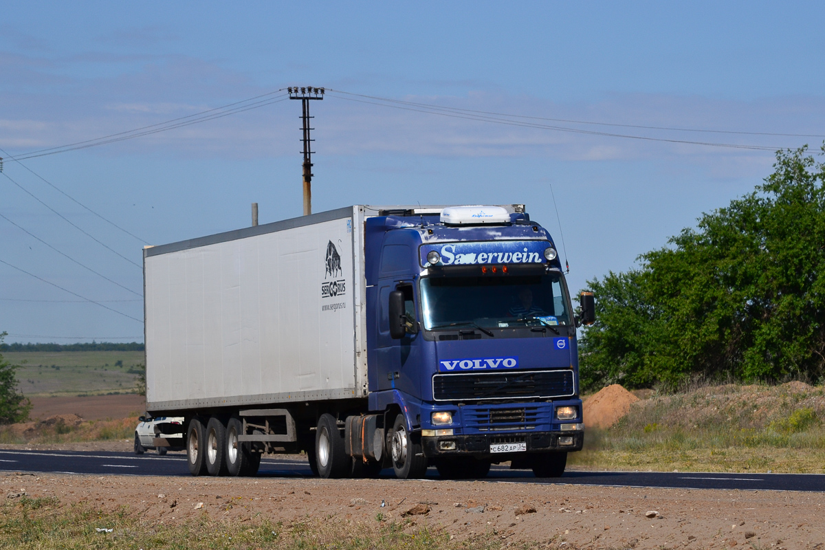 Волгоградская область, № С 682 АР 34 — Volvo ('1993) FH12.460