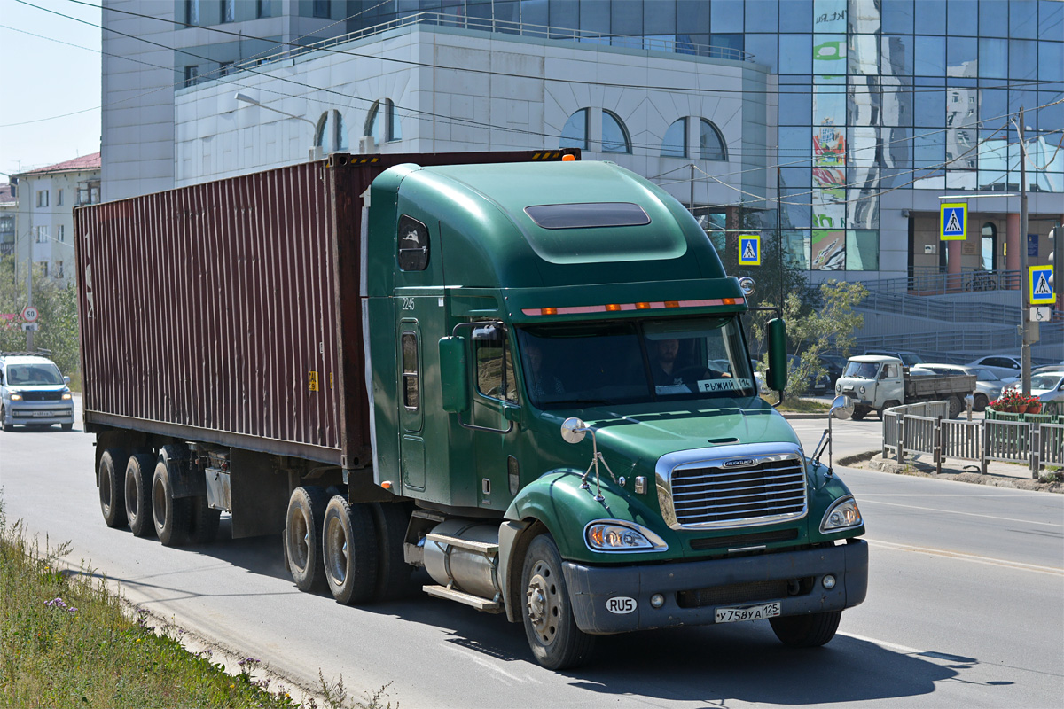 Саха (Якутия), № У 758 УА 125 — Freightliner Columbia