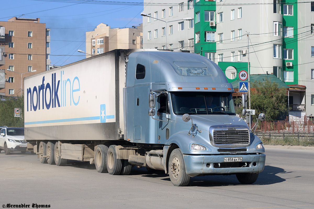 Саха (Якутия), № С 858 АК 04 — Freightliner Columbia