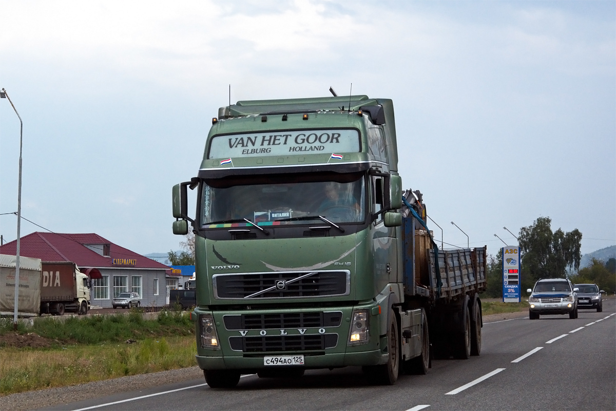 Приморский край, № С 494 АО 125 — Volvo ('2002) FH16.610