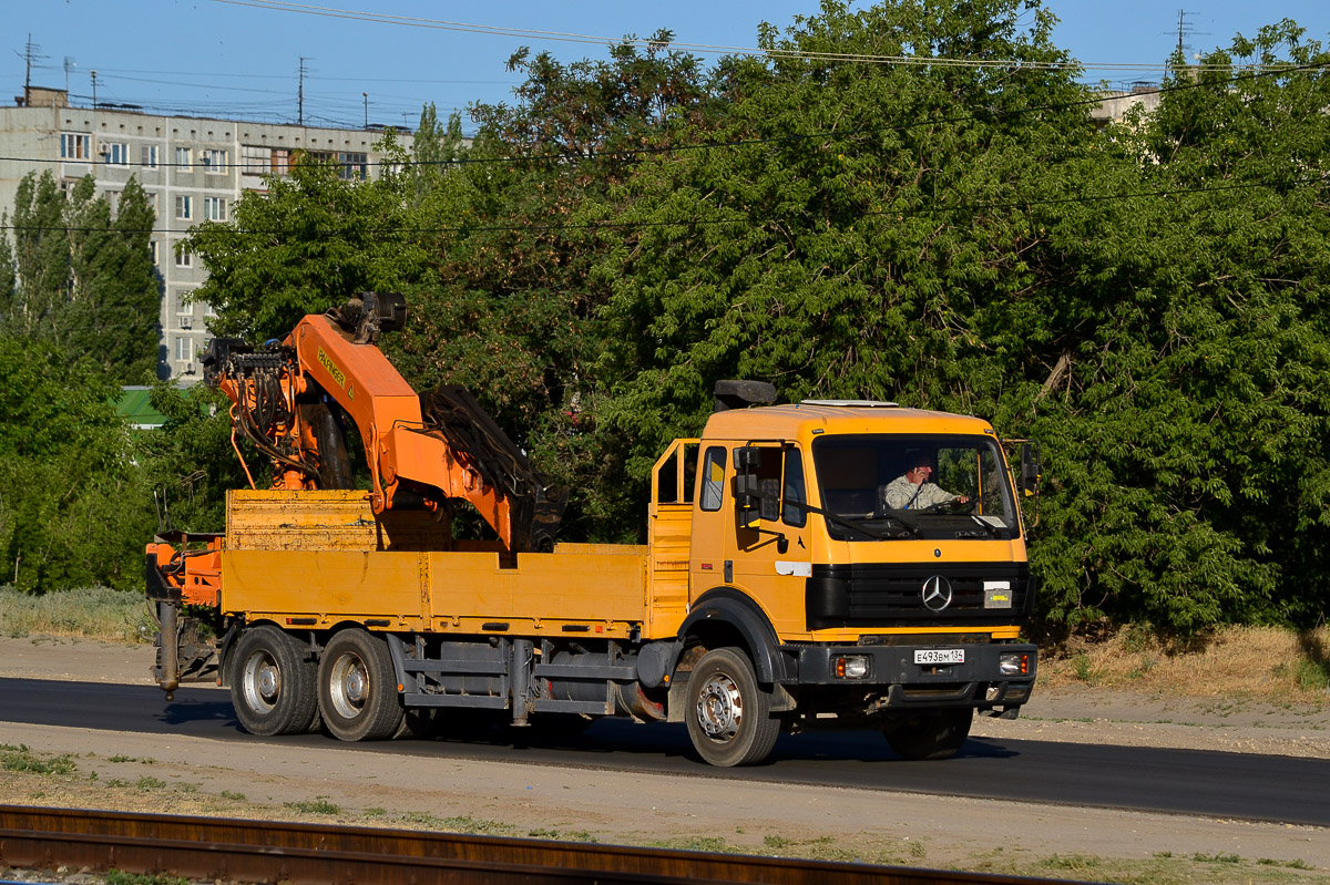 Волгоградская область, № Е 493 ВМ 134 — Mercedes-Benz SK 2435