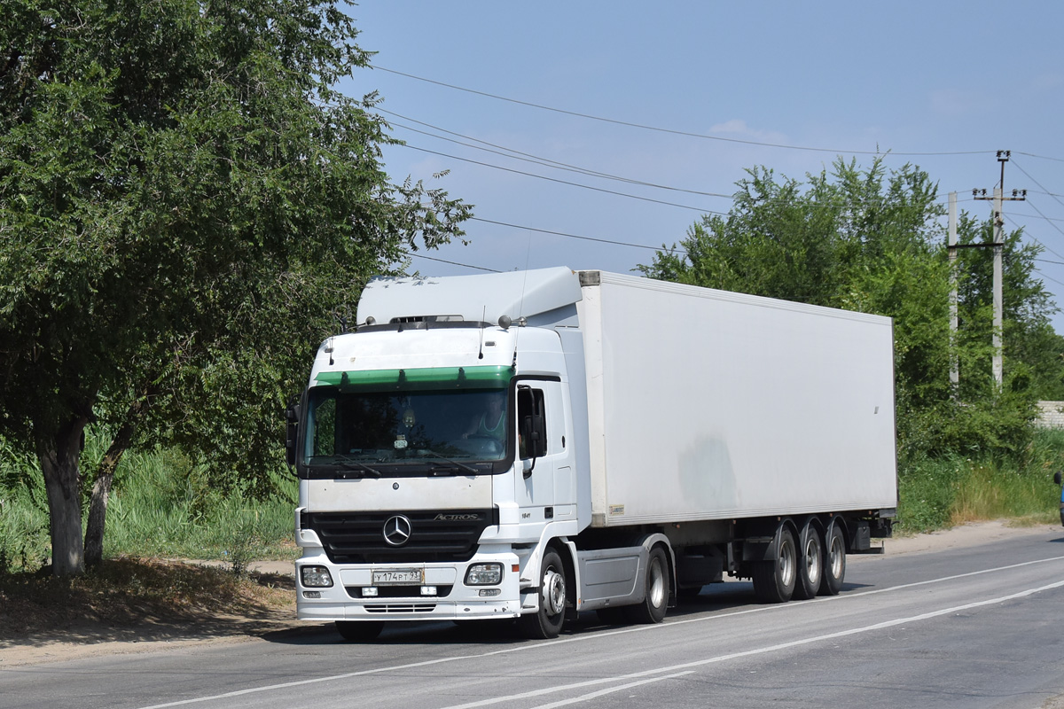 Краснодарский край, № У 174 РТ 93 — Mercedes-Benz Actros ('2003) 1841