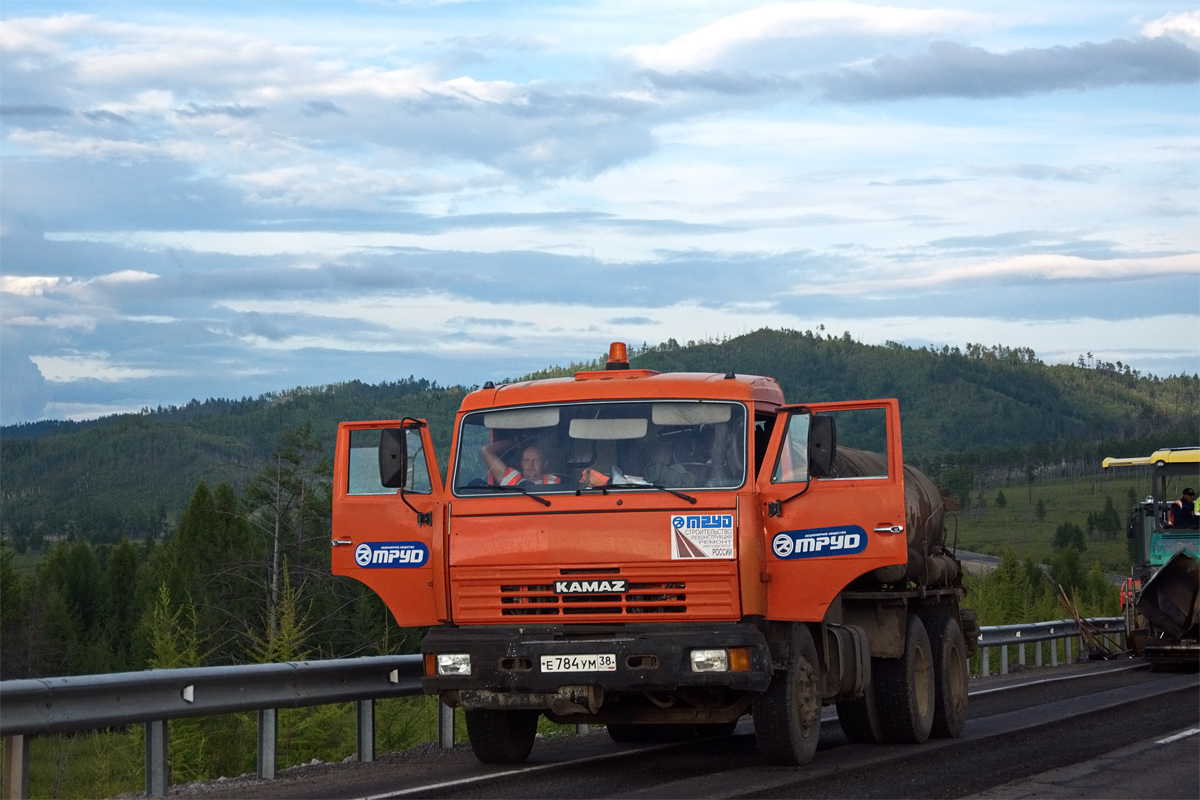 Иркутская область, № Е 784 УМ 38 — КамАЗ-53215 (общая модель)