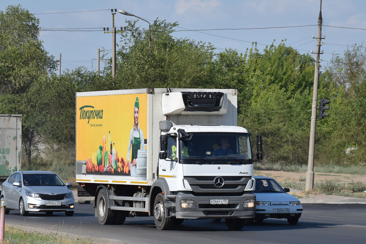 Волгоградская область, № А 066 РА 134 — Mercedes-Benz Axor 1823