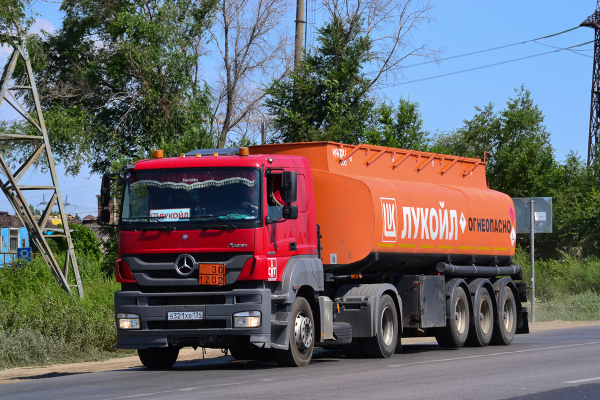 Волгоградская область, № В 321 ХВ 134 — Mercedes-Benz Axor 1840 [Z9M]