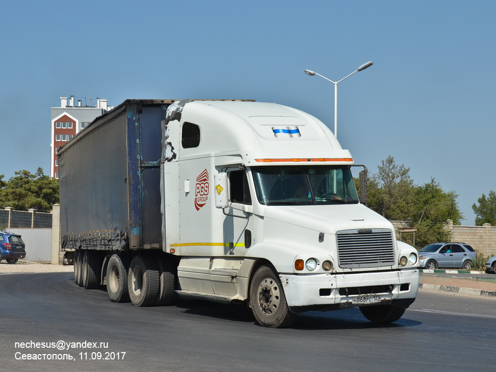 Краснодарский край, № Н 868 РС 123 — Freightliner Century Class