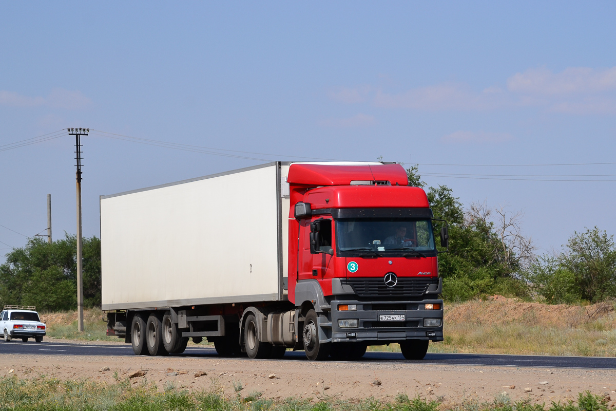 Волгоградская область, № Е 725 АК 134 — Mercedes-Benz Axor 1840