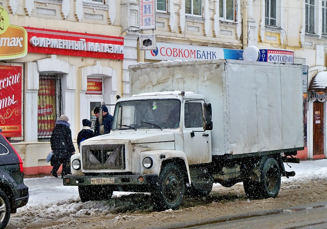 Брянская область, № М 107 ХС 32 — ГАЗ-3309