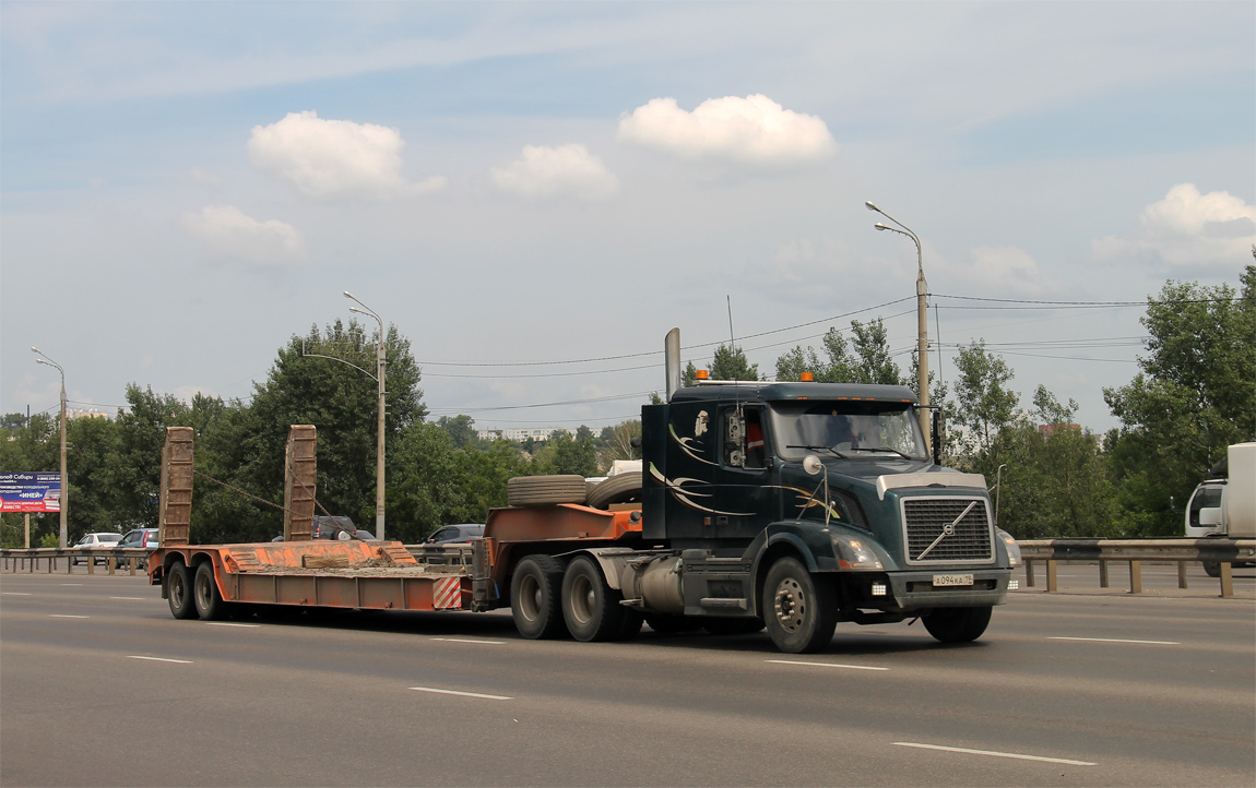 Хакасия, № А 094 КА 19 — Volvo VNL430