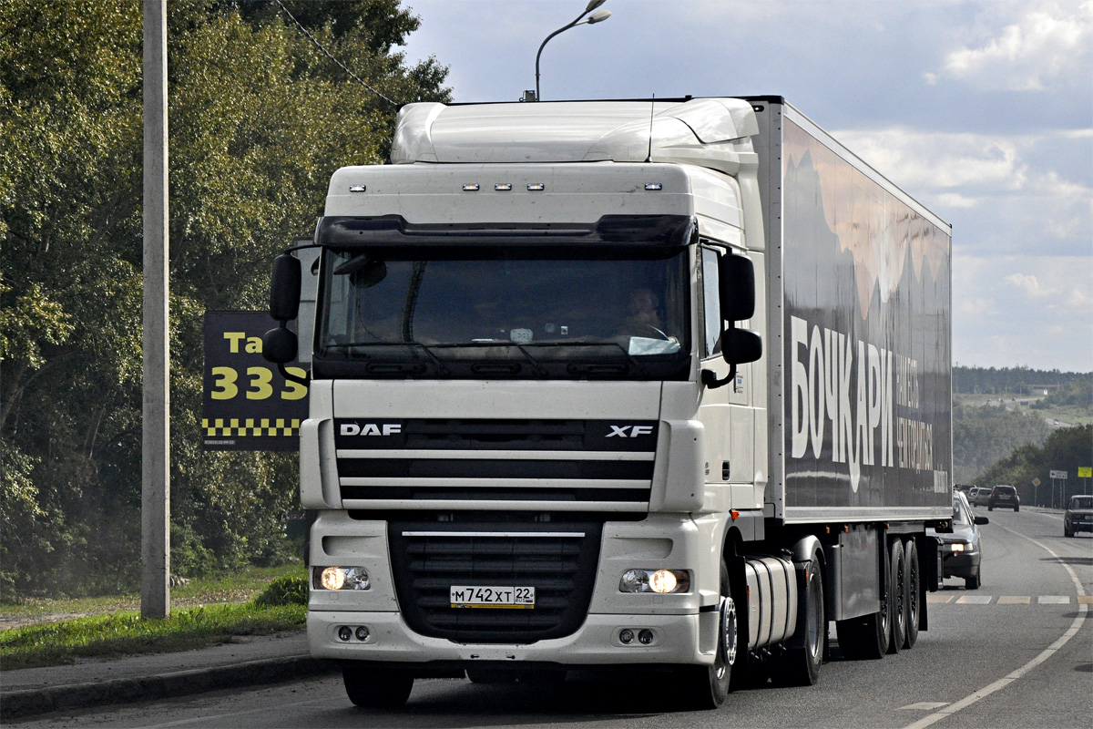 Алтайский край, № М 742 ХТ 22 — DAF XF105 FT