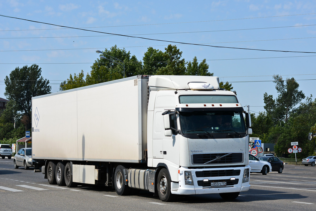 Краснодарский край, № У 855 РЕ 123 — Volvo ('2002) FH12.480