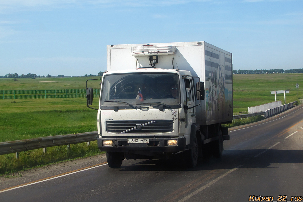 Алтайский край, № Т 813 СМ 22 — Volvo ('2001) FL