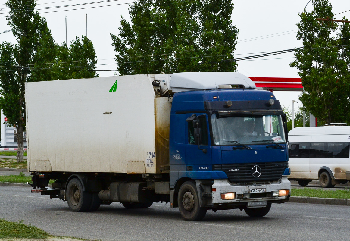 Волгоградская область, № В 382 РР 134 — Mercedes-Benz Actros ('1997) 1840