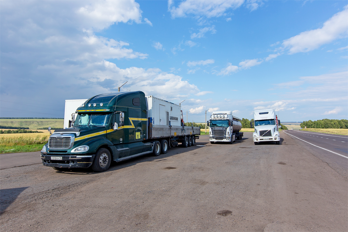 Хакасия, № Т 512 ЕУ 19 — Freightliner Columbia