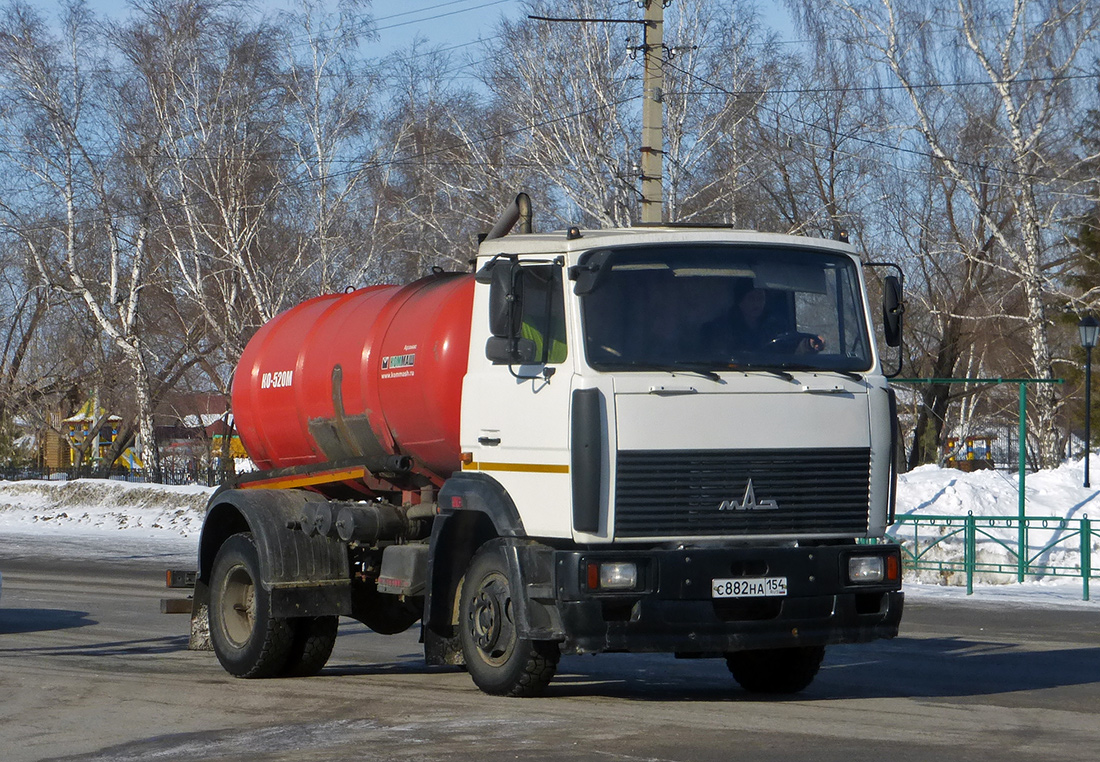 Новосибирская область, № С 882 НА 154 — МАЗ-4380P2