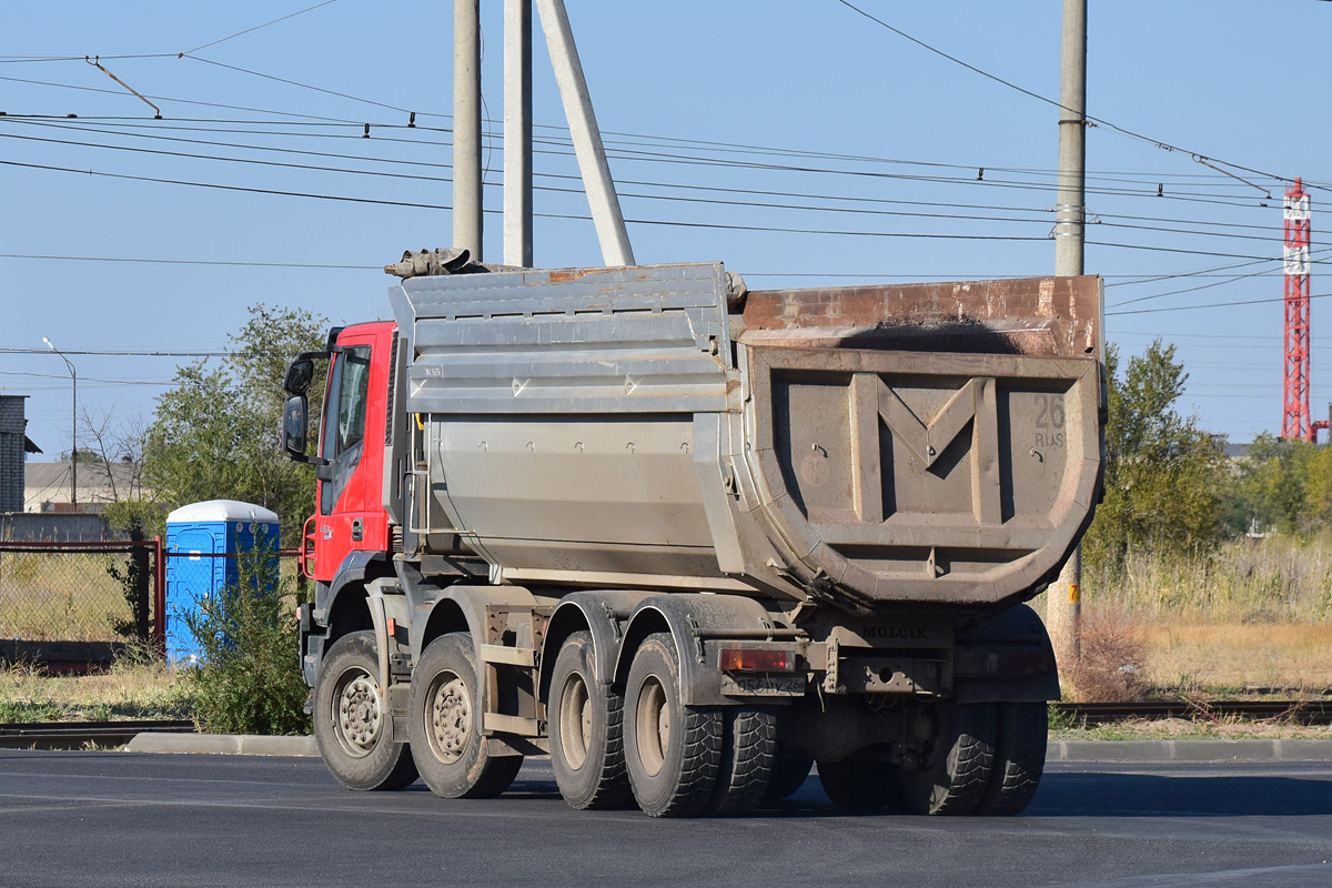 Волгоградская область, № Т 056 РУ 26 — IVECO Trakker ('2007)