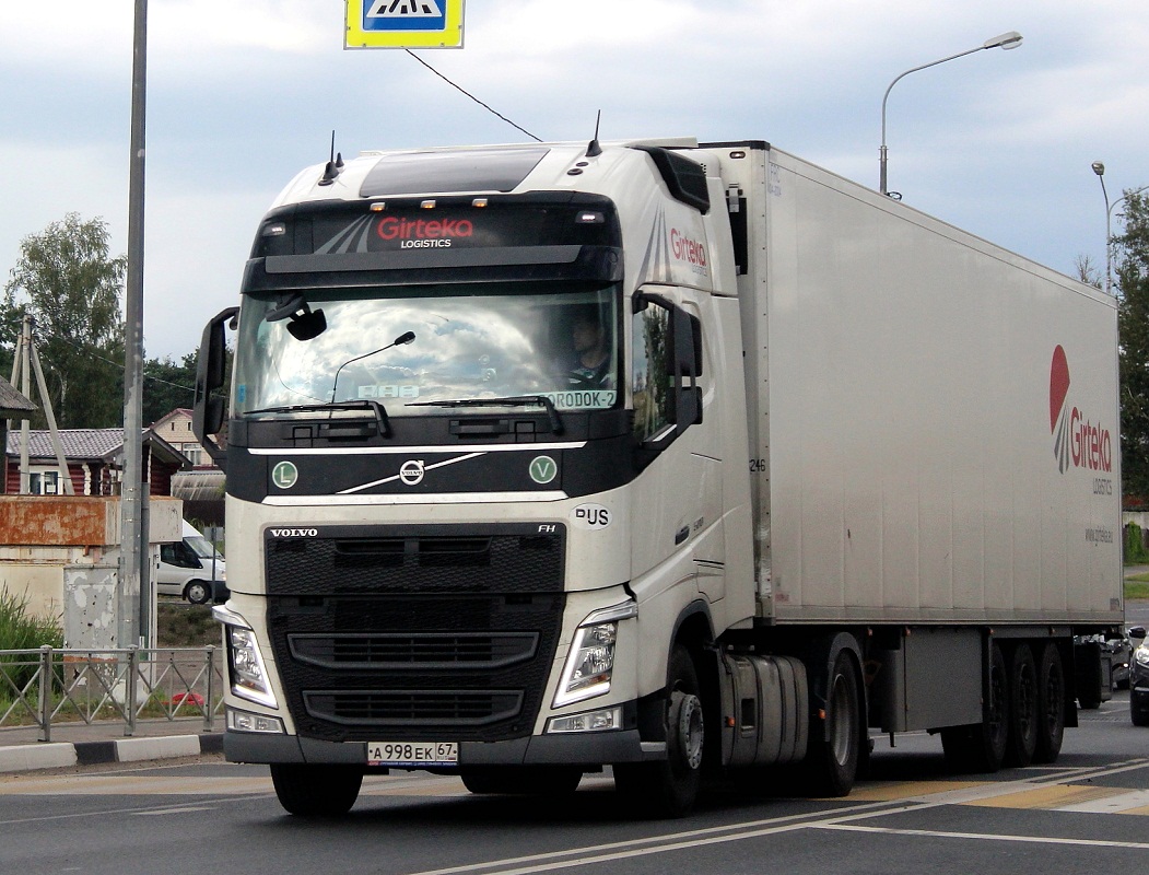 Смоленская область, № А 998 ЕК 67 — Volvo ('2012) FH.500