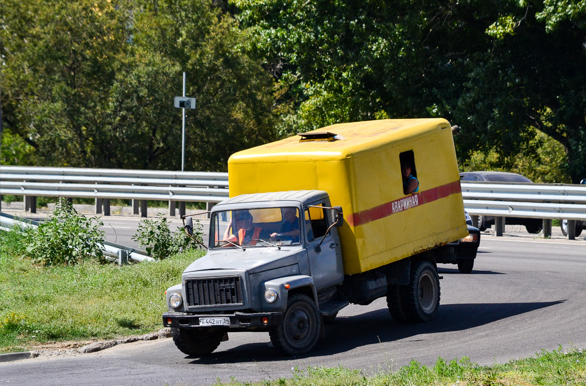 Волгоградская область, № А 442 НТ 34 — ГАЗ-3307