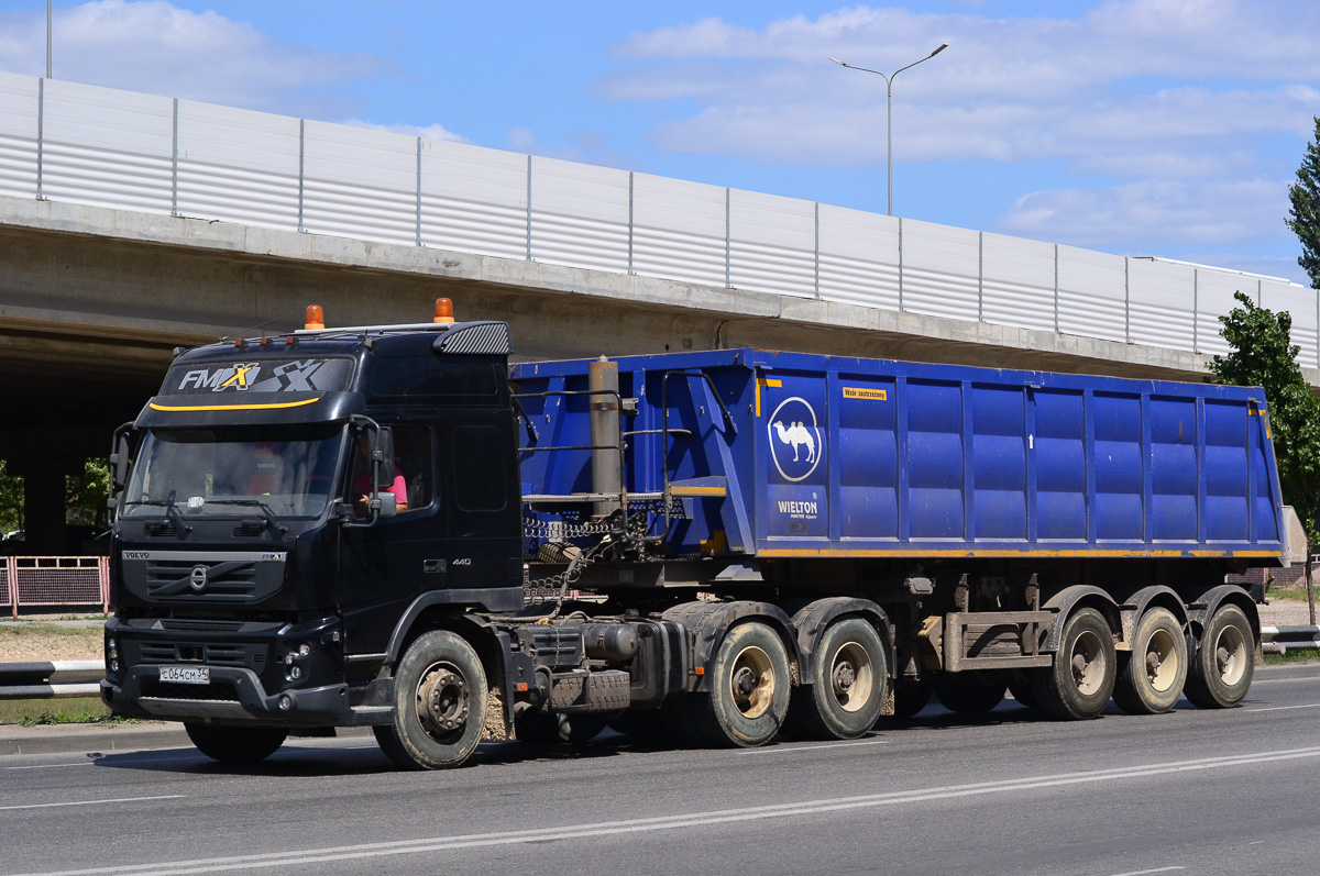 Волгоградская область, № С 064 СМ 34 — Volvo ('2010) FMX.440 [X9P]