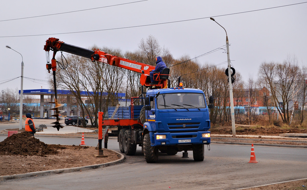 Калужская область, № О 307 ВМ 40 — КамАЗ-43118-46