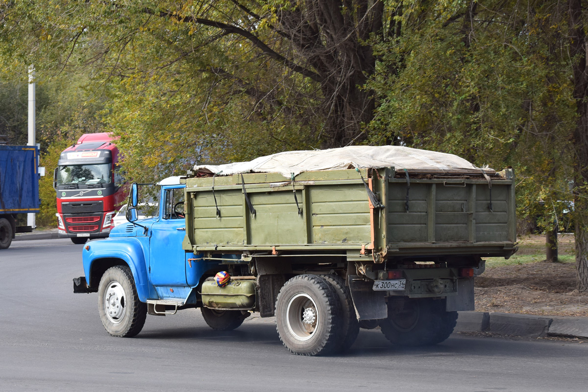 Волгоградская область, № К 300 НС 34 — ЗИЛ-495710