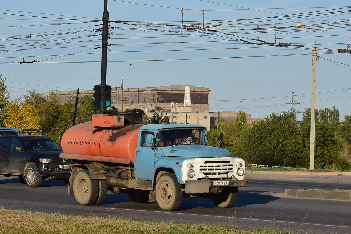 Волгоградская область, № К 389 РЕ 34 — ЗИЛ-431412