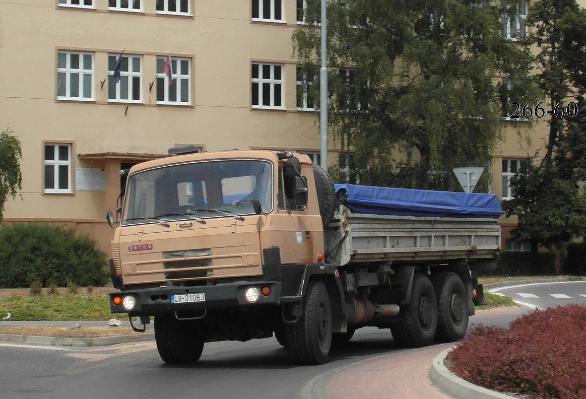 Словакия, № LV-310BJ — Tatra 815 Z