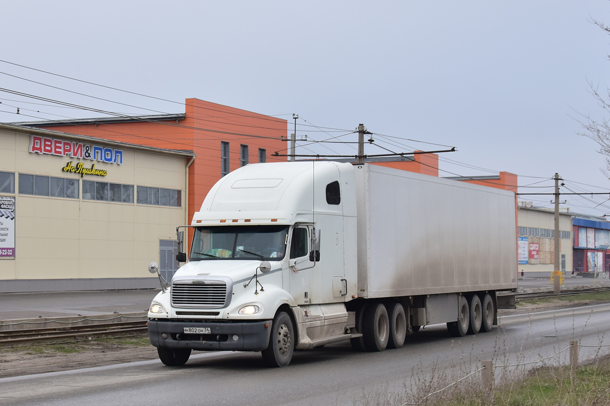 Волгоградская область, № М 802 ОН 34 — Freightliner Columbia