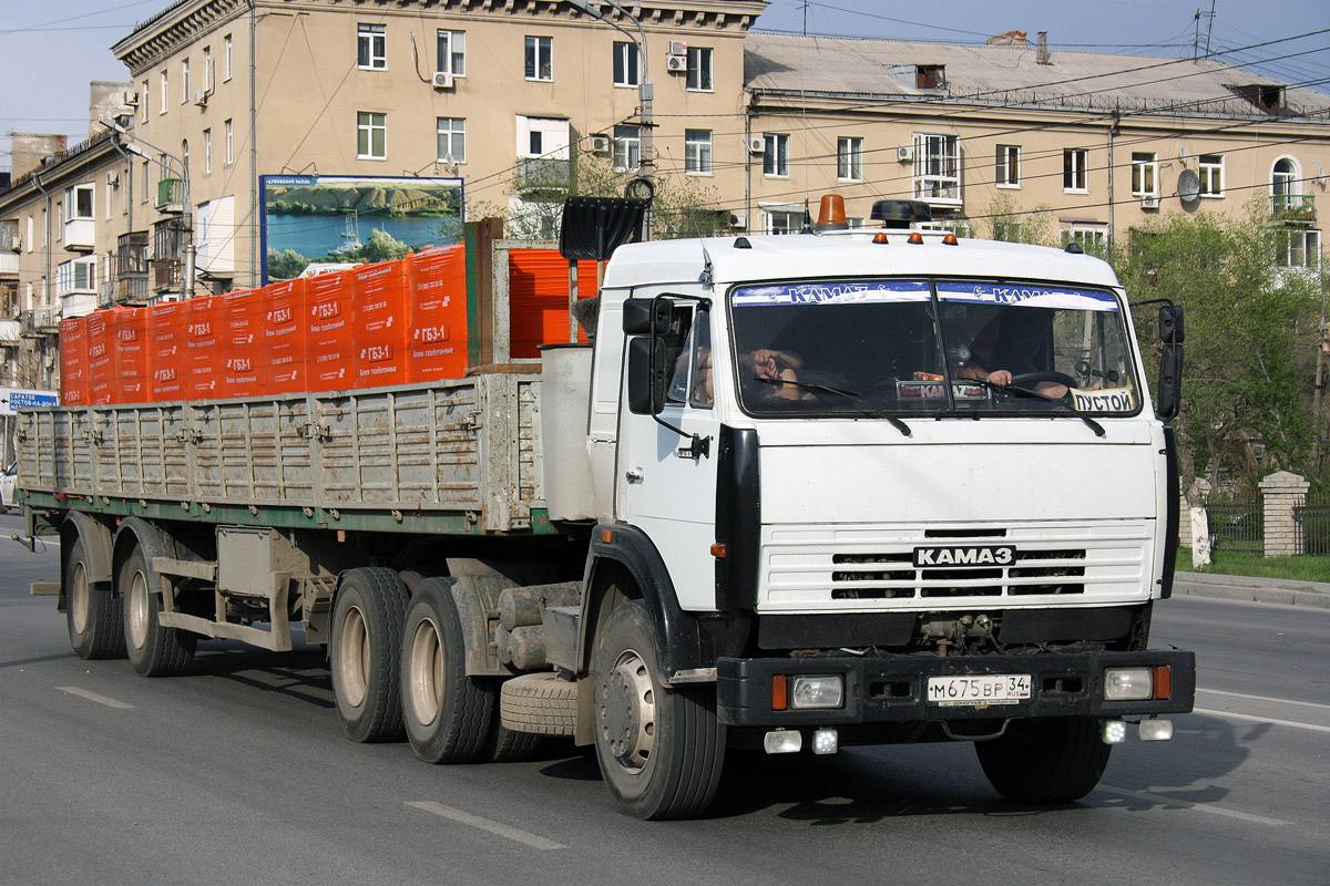 Волгоградская область, № М 675 ВР 34 — КамАЗ-54115-15 [54115R]