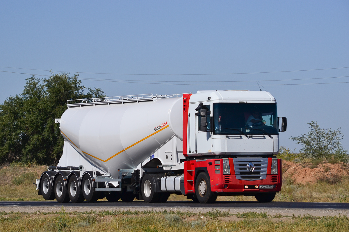 Москва, № М 223 ЕН 777 — Renault Magnum ('2005)