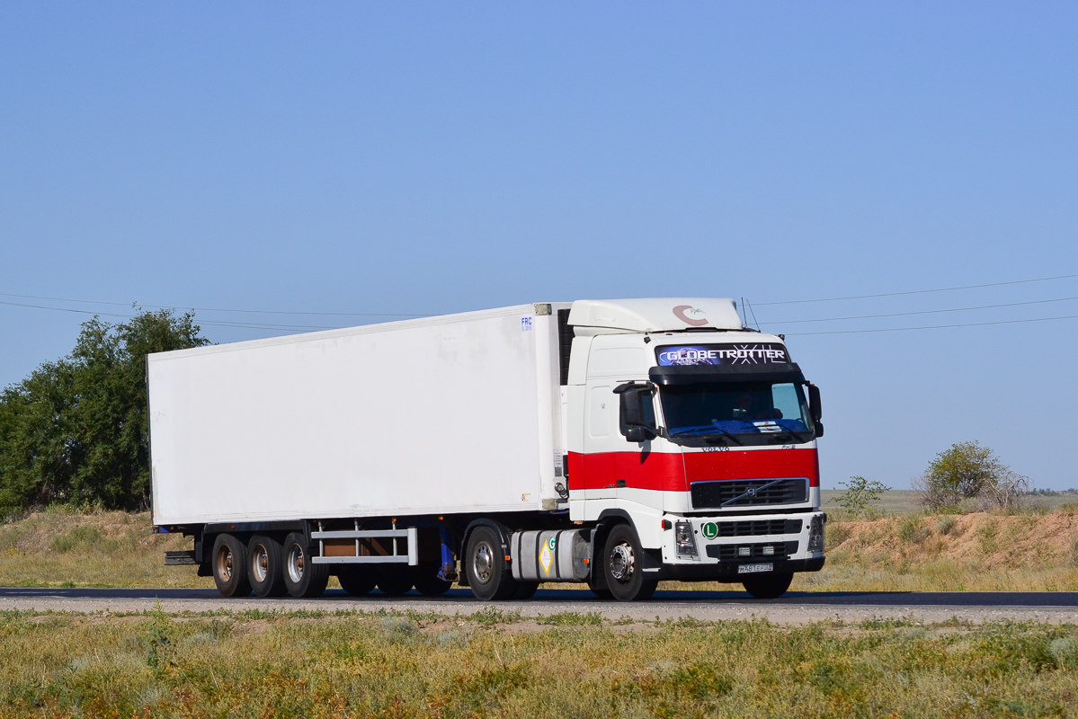 Калининградская область, № М 481 ЕН 39 — Volvo ('2002) FH-Series