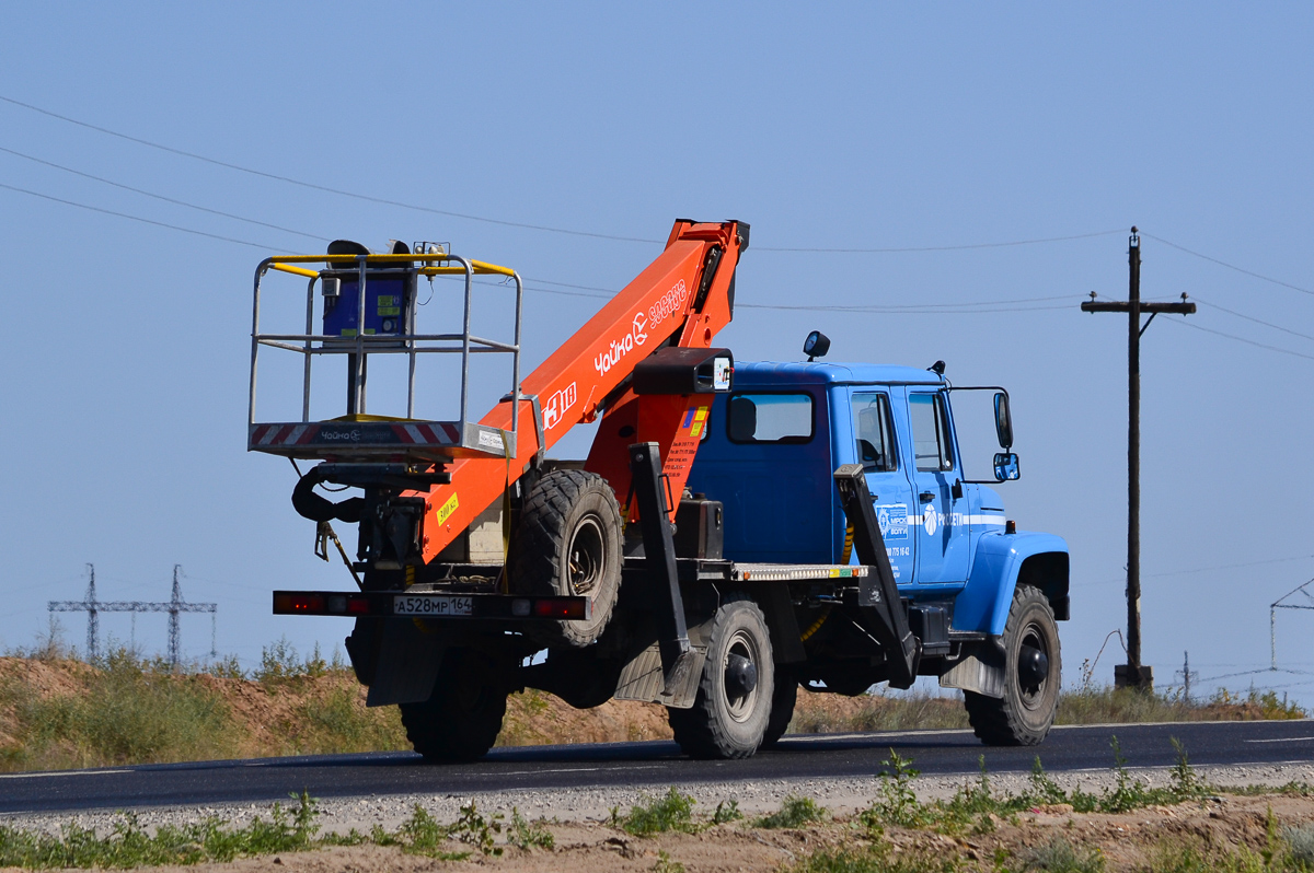 Саратовская область, № А 528 МР 164 — ГАЗ-33081 «Садко»