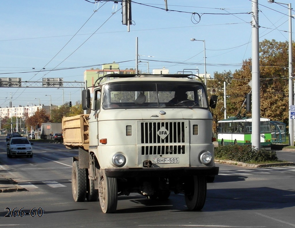 Венгрия, № BHF-585 — IFA W50LA/K, LA/Z