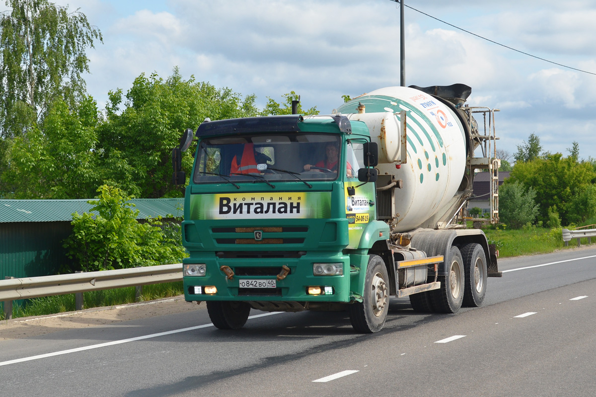 Калужская область, № О 842 ВО 40 — КамАЗ-6520-L4