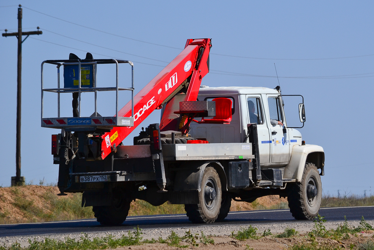 Нижегородская область, № В 387 РХ 152 — ГАЗ-33081 «Садко»