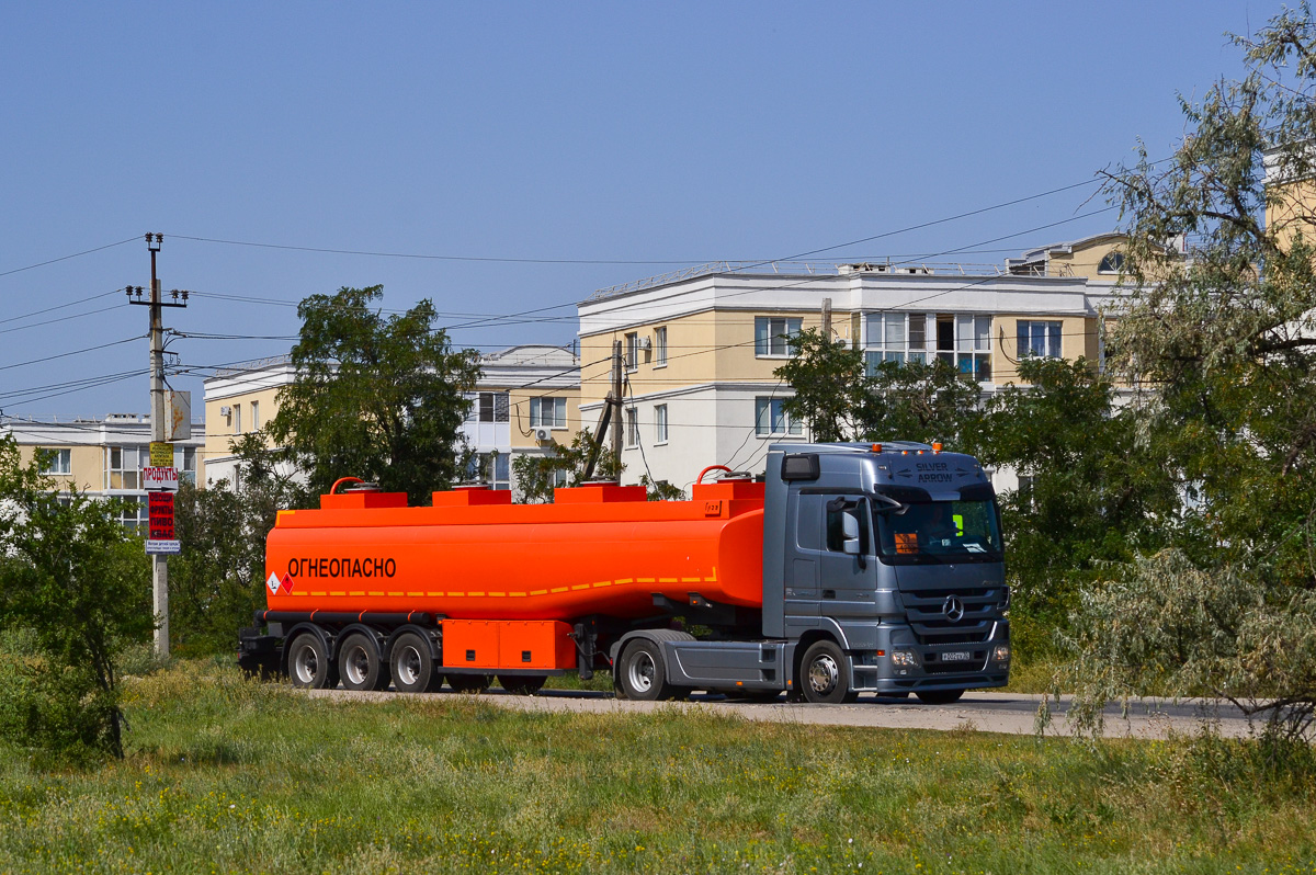 Астраханская область, № Р 002 ЕХ 30 — Mercedes-Benz Actros ('2009) 1844