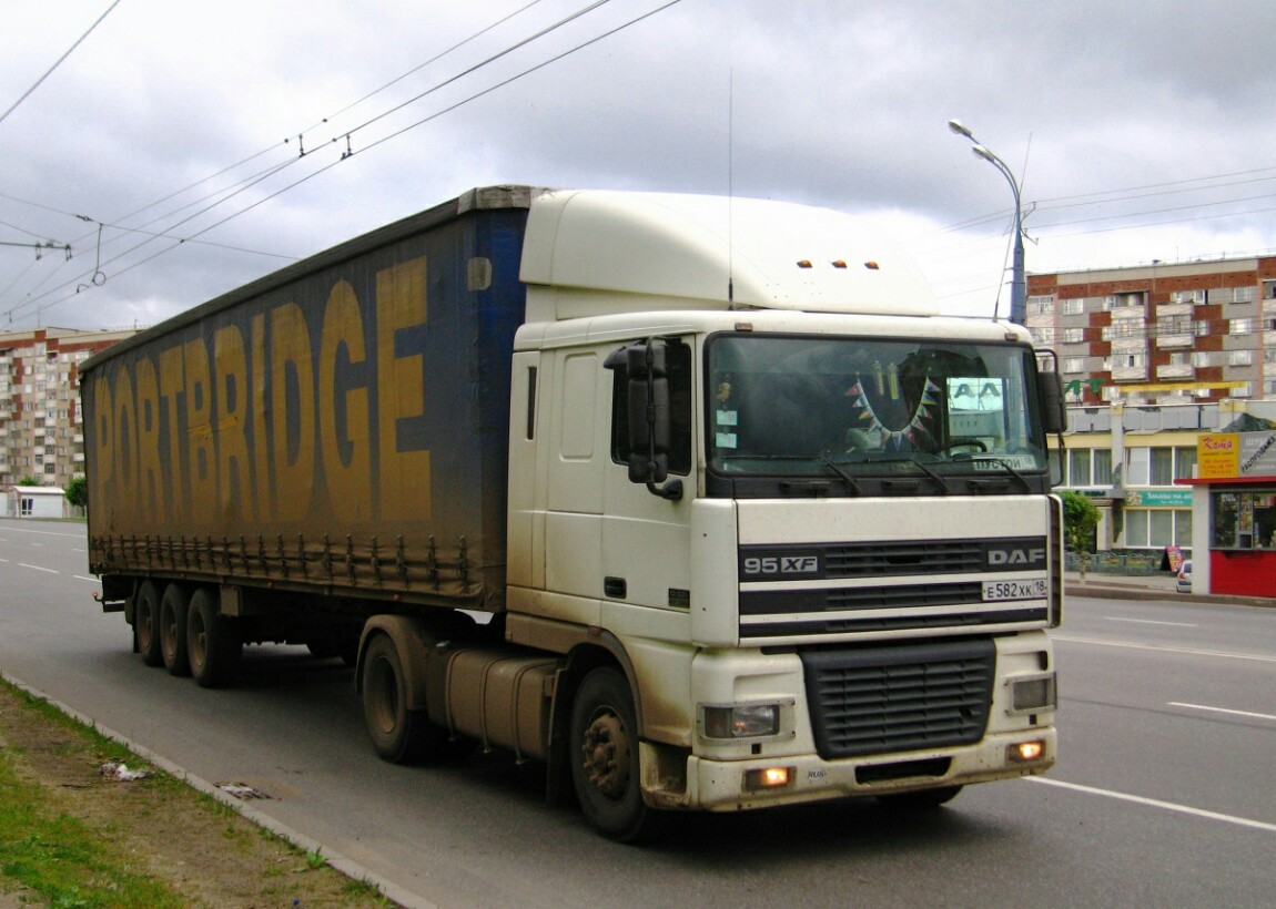 Удмуртия, № Е 582 ХК 18 — DAF XF95 FT