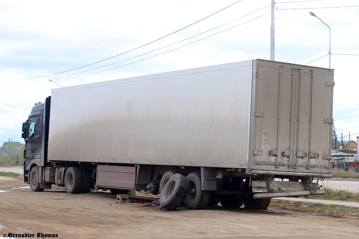 Владимирская область, № К 003 ОА 33 — Mercedes-Benz Actros ('2009) 1844