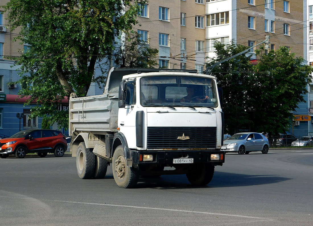 Калужская область, № Е 081 КК 40 — МАЗ-555102