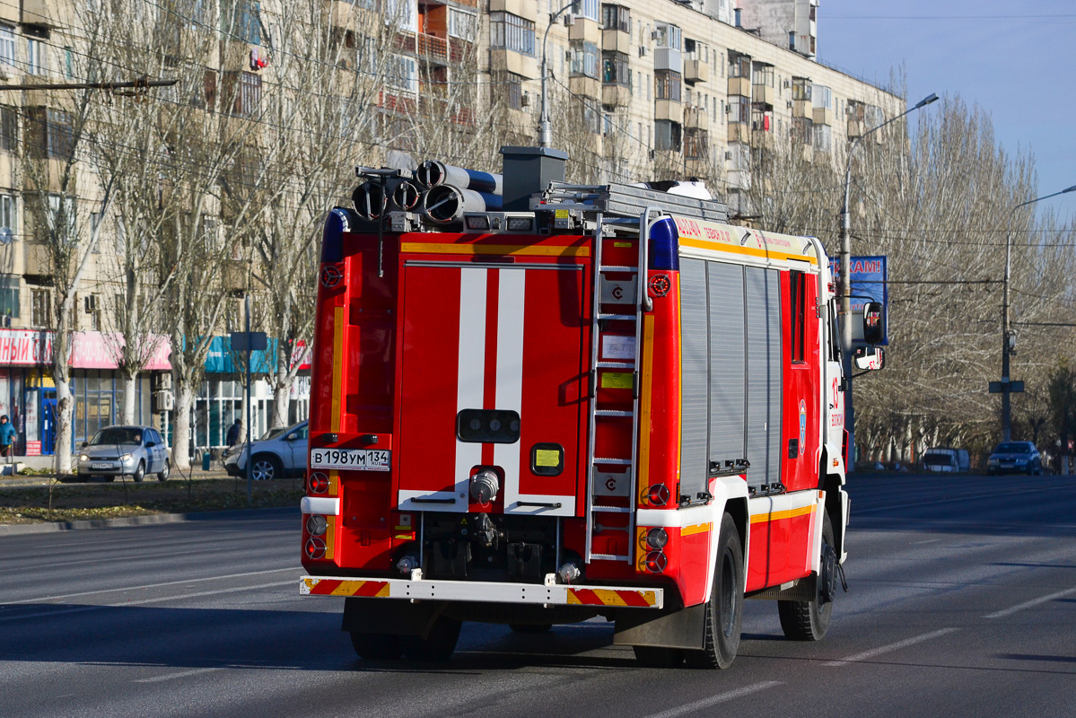 Волгоградская область, № В 198 УМ 134 — КамАЗ-5387-RF [53870F-R]