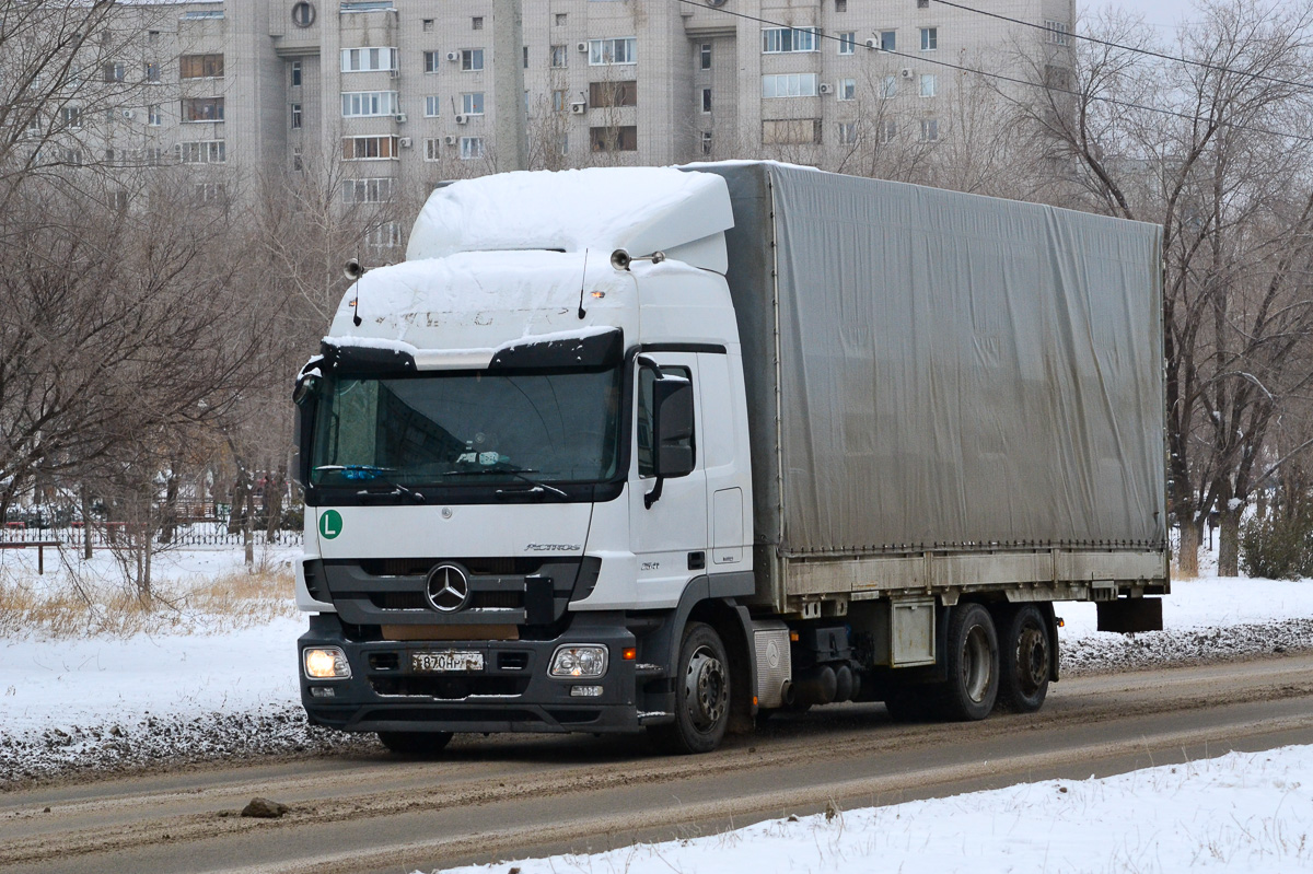 Волгоградская область, № Е 870 НР 134 — Mercedes-Benz Actros ('2009) 2541