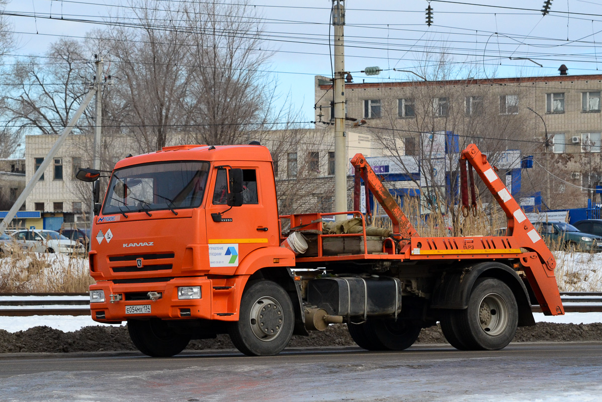 Волгоградская область, № Е 054 МХ 134 — КамАЗ-43253-G5