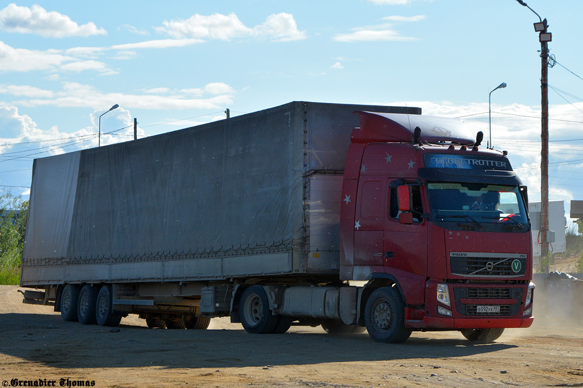 Москва, № В 592 УК 197 — Volvo ('2008) FH.460