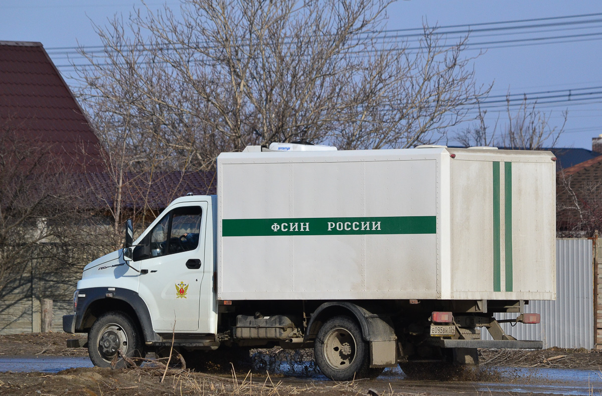 Волгоградская область, № Е 095 ВН 134 — ГАЗ-C41R13