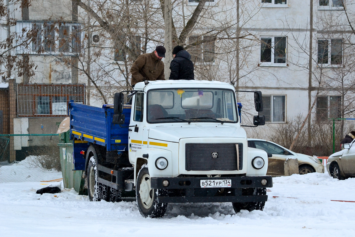 Волгоградская область, № В 521 УР 134 — ГАЗ-3309