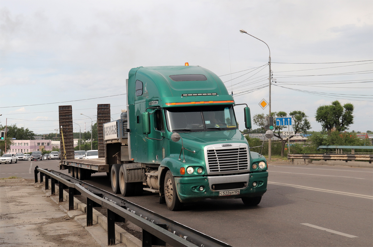 Красноярский край, № С 522 ЕР 124 — Freightliner Century Class