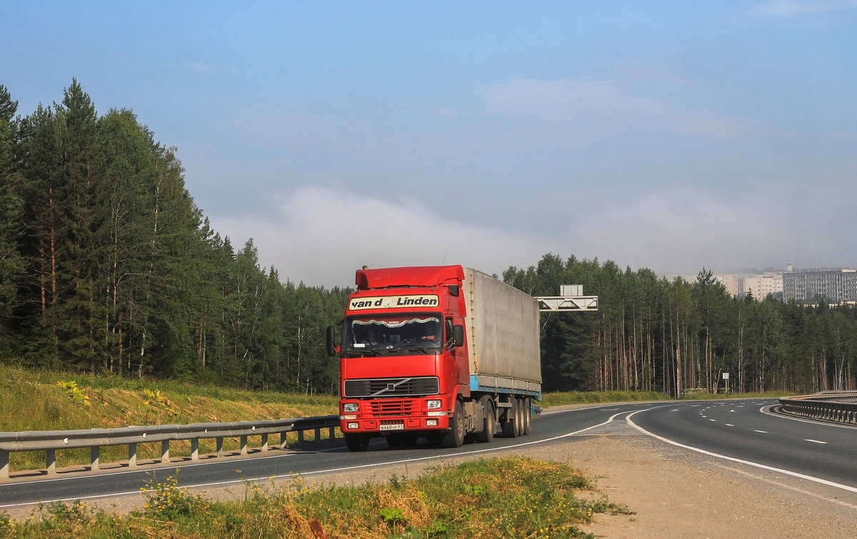 Ростовская область, № В 668 НР 61 — Volvo ('1993) FH-Series