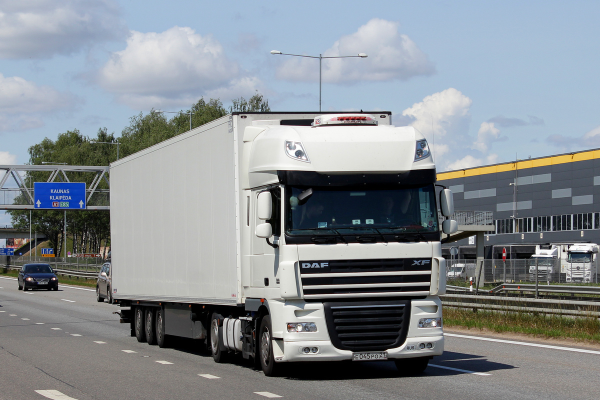 Чувашия, № Е 045 РО 21 — DAF XF105 FT